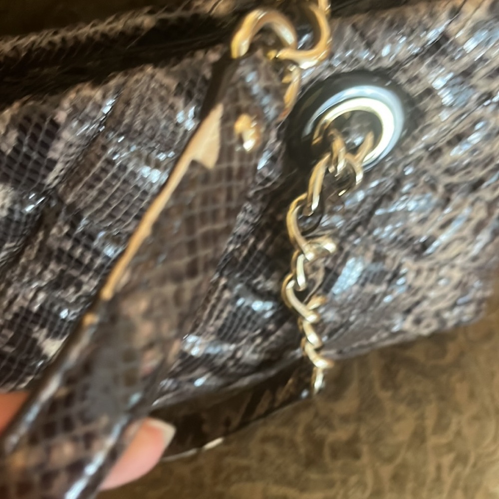 Kate Spade Wore It Once But There Is Chipping Of … - image 6